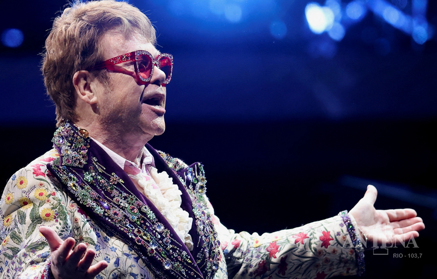 Elton John adia shows nos EUA